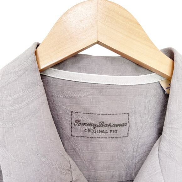 Tommy Bahama Gray 100% Silk Short Sleeve Button Down Sz L - Picture 2 of 4